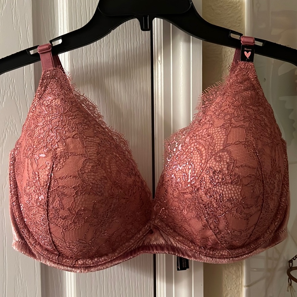 Victoria Secrets Very Sexy Lightly Lined Plunge Bra Pink/ Mauve 36DDD